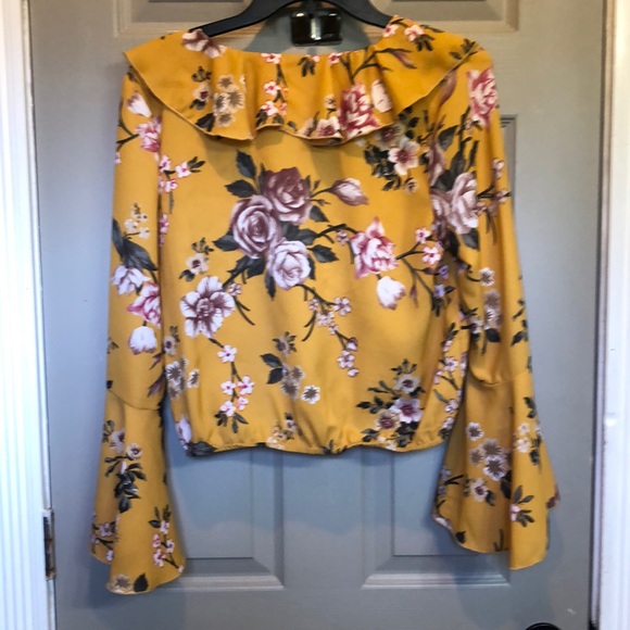 Top - Picture 3 of 3